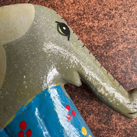 Hand Carved & Painted Wooden Shelf Sitter Elephant Figurine Signed By Artist 5.5 - Picture 8 of 12